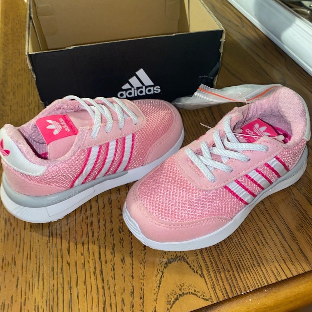 Toddler 8 slip on tennis shoes